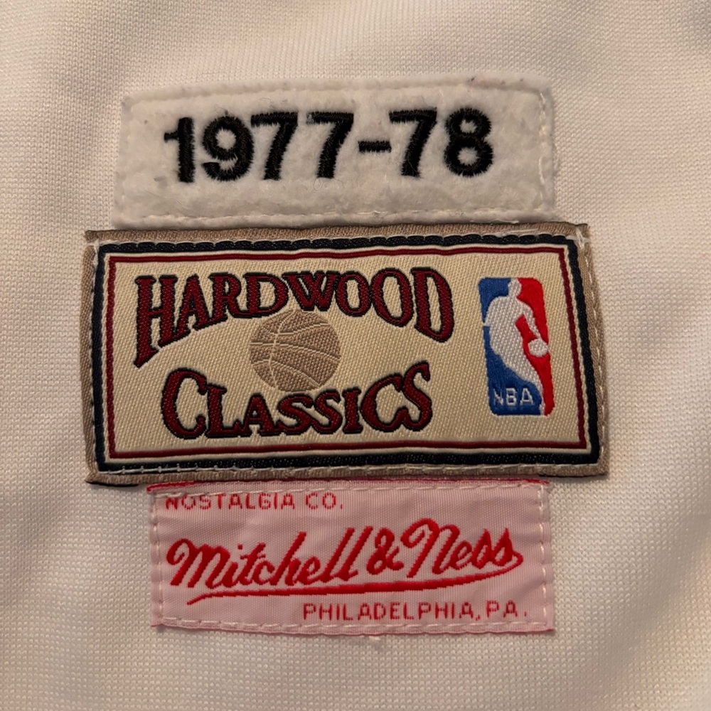Mitchell & Ness Washington Bullets Wes Unseld Jersey - Picture 3 of 5